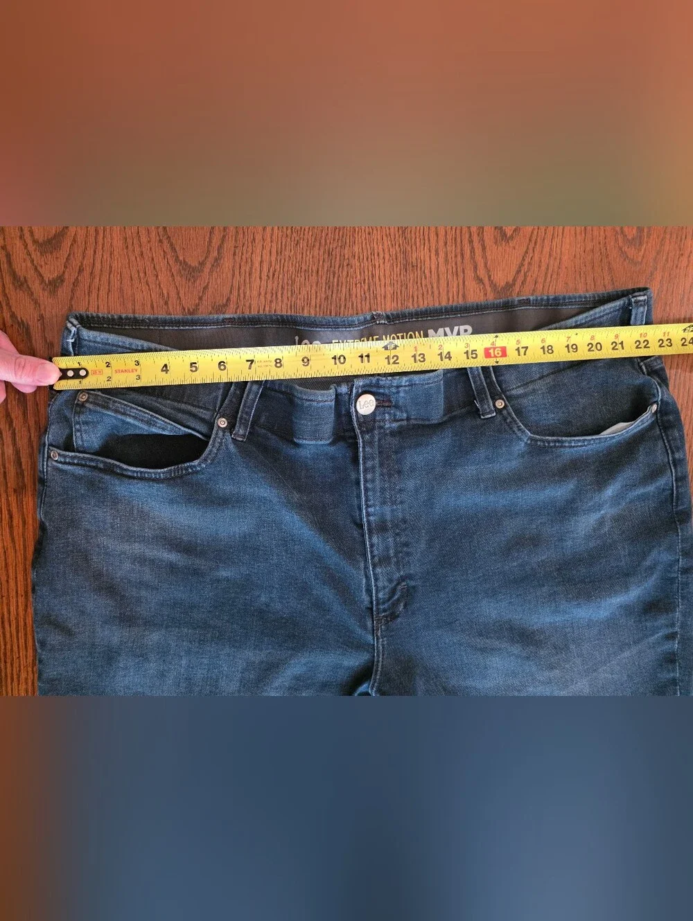 Lee cotton athletic leg